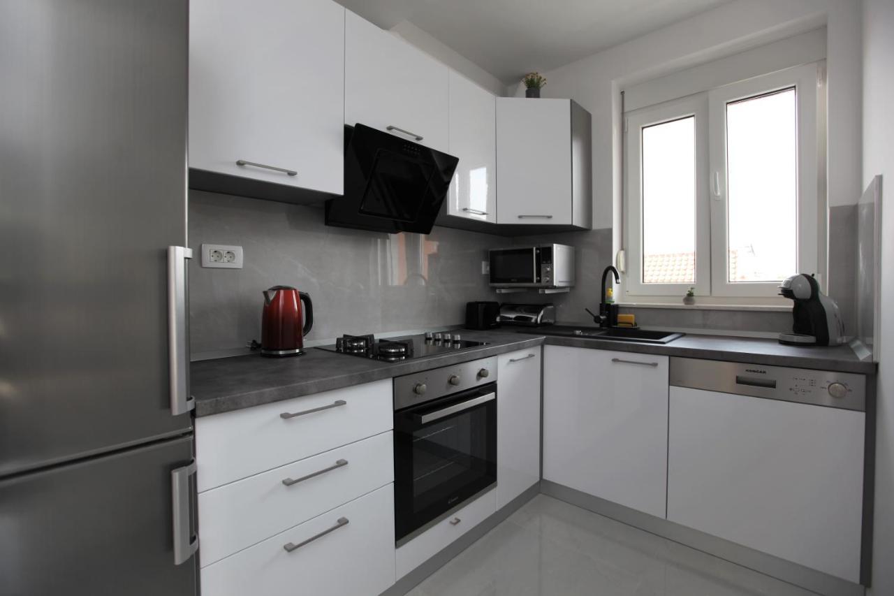Apartmani Ive Trogir Exterior foto