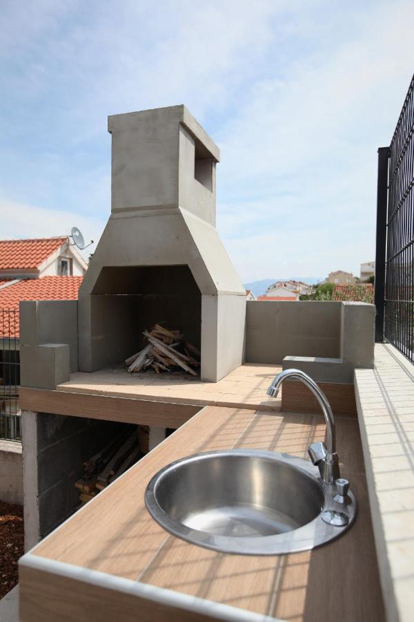 Apartmani Ive Trogir Exterior foto