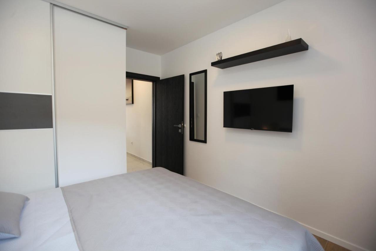 Apartmani Ive Trogir Exterior foto