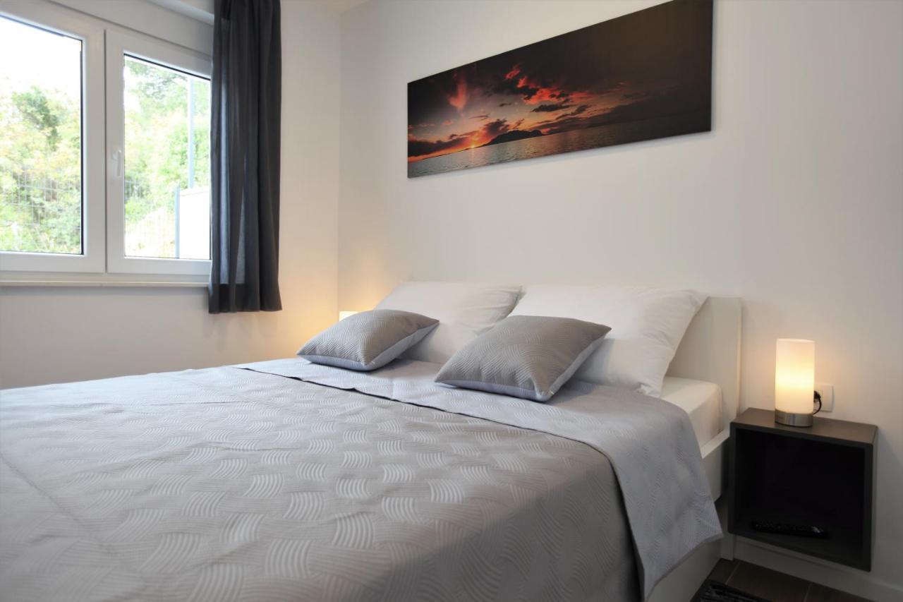 Apartmani Ive Trogir Exterior foto